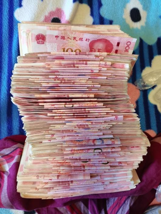 钱包钱被盗一半_Tp钱包上的币被盗了_钱包被盗了